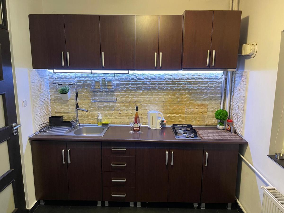 בוקרשט Sunset Luxury Apartment Near Unirii Square מראה חיצוני תמונה